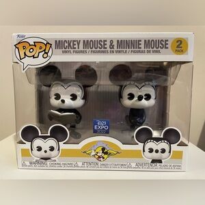 D23 EXCLUSIVE Mickey & Minnie Mouse Funko Pops - New Disney Funko pops Pair